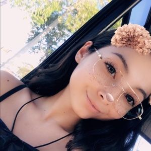 Meet your Posher, Vanessa